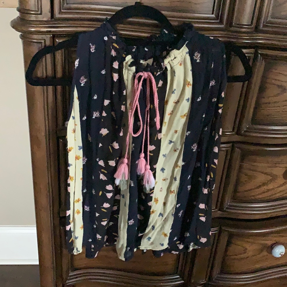 😎Women top by rockes & indigo